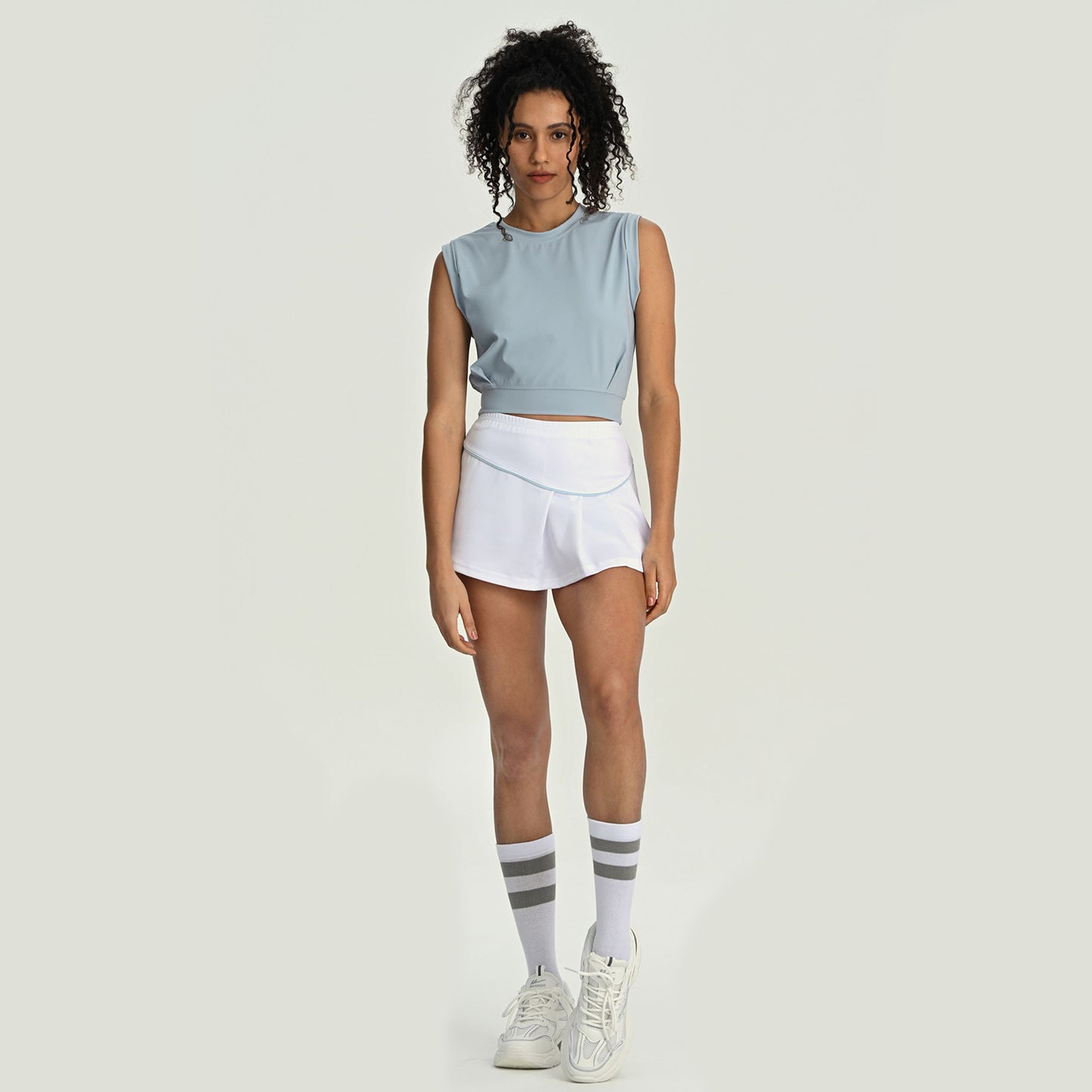 NUGGAL Pet Hair Resistant Crew Neck Sleeveless Cropped Yoga Tank Top