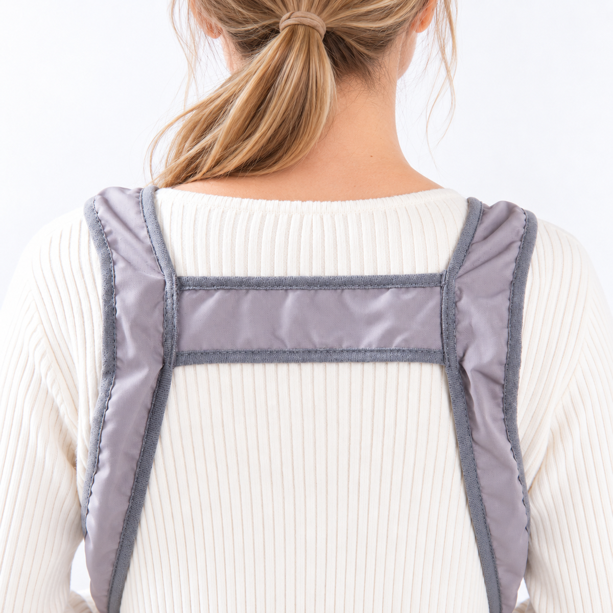 NUGGAL Pet Grooming & Petting Apron with Paw Openings – Hands-Free Pet Apron for Nail Trimming, Grooming & Cuddling