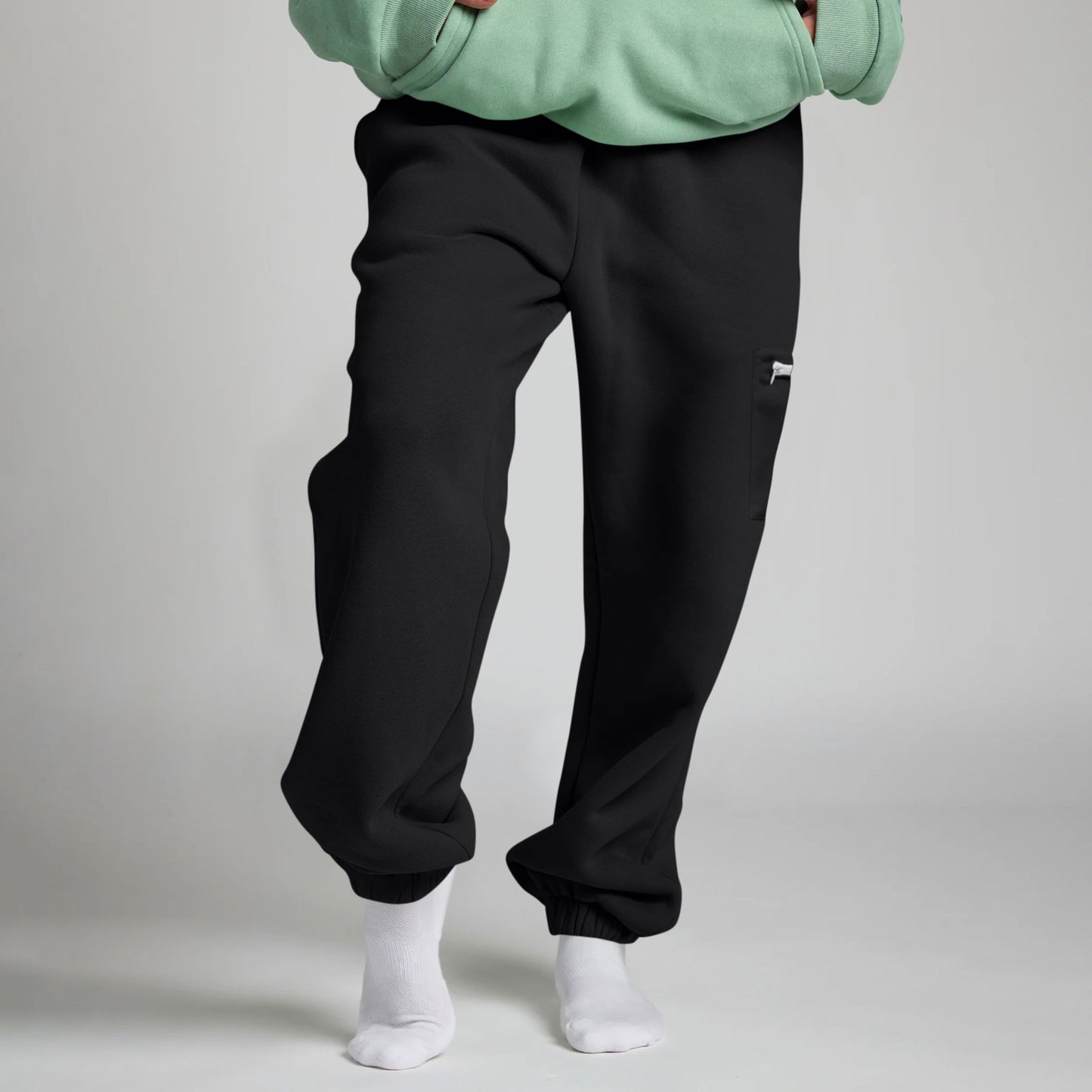 NUGGAL Unisex Pet Hair Resistant Tech Jogger Sweatpants