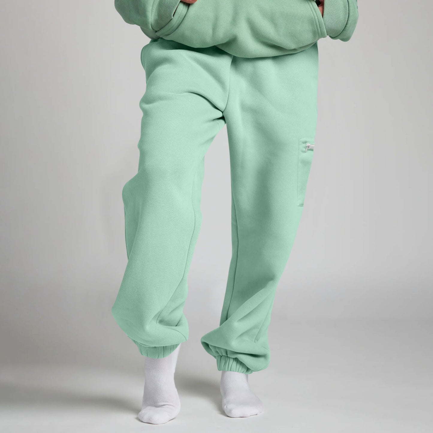 NUGGAL Unisex Pet Hair Resistant Tech Jogger Sweatpants