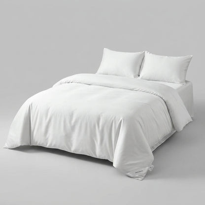 NUGGAL Pet Hair-Resistant Bamboo Duvet Cover – Eco-Friendly Comfort for Pet Owners