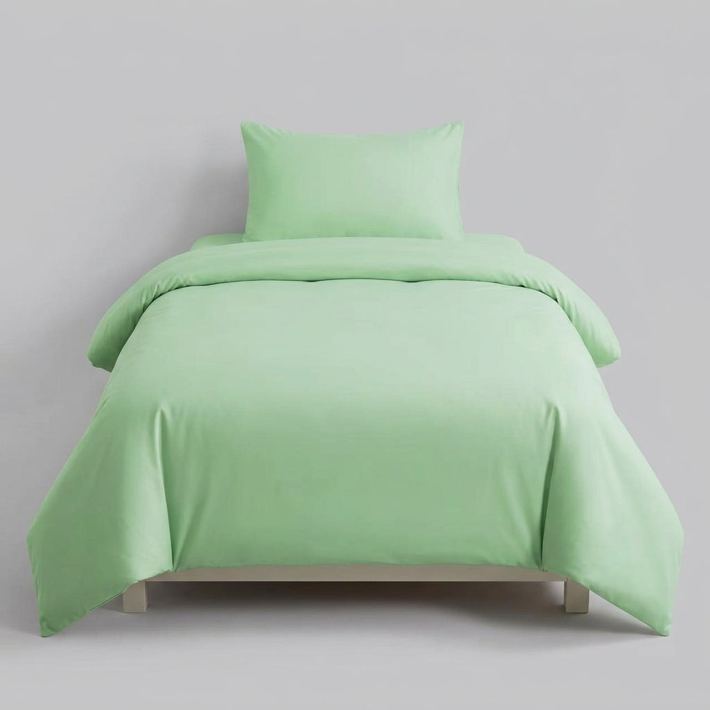NUGGAL Pet Hair-Resistant Bamboo Duvet Cover – Eco-Friendly Comfort for Pet Owners