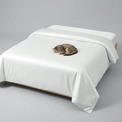 NUGGAL Pet Hair-Resistant Bamboo Duvet Cover – Eco-Friendly Comfort for Pet Owners