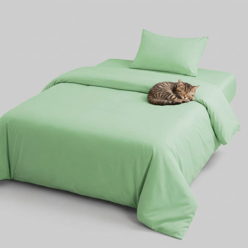 NUGGAL Pet Hair-Resistant Bamboo Duvet Cover – Eco-Friendly Comfort for Pet Owners