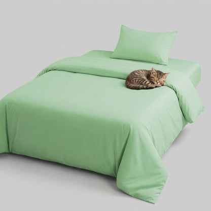 NUGGAL Pet Hair-Resistant Bamboo Duvet Cover – Eco-Friendly Comfort for Pet Owners
