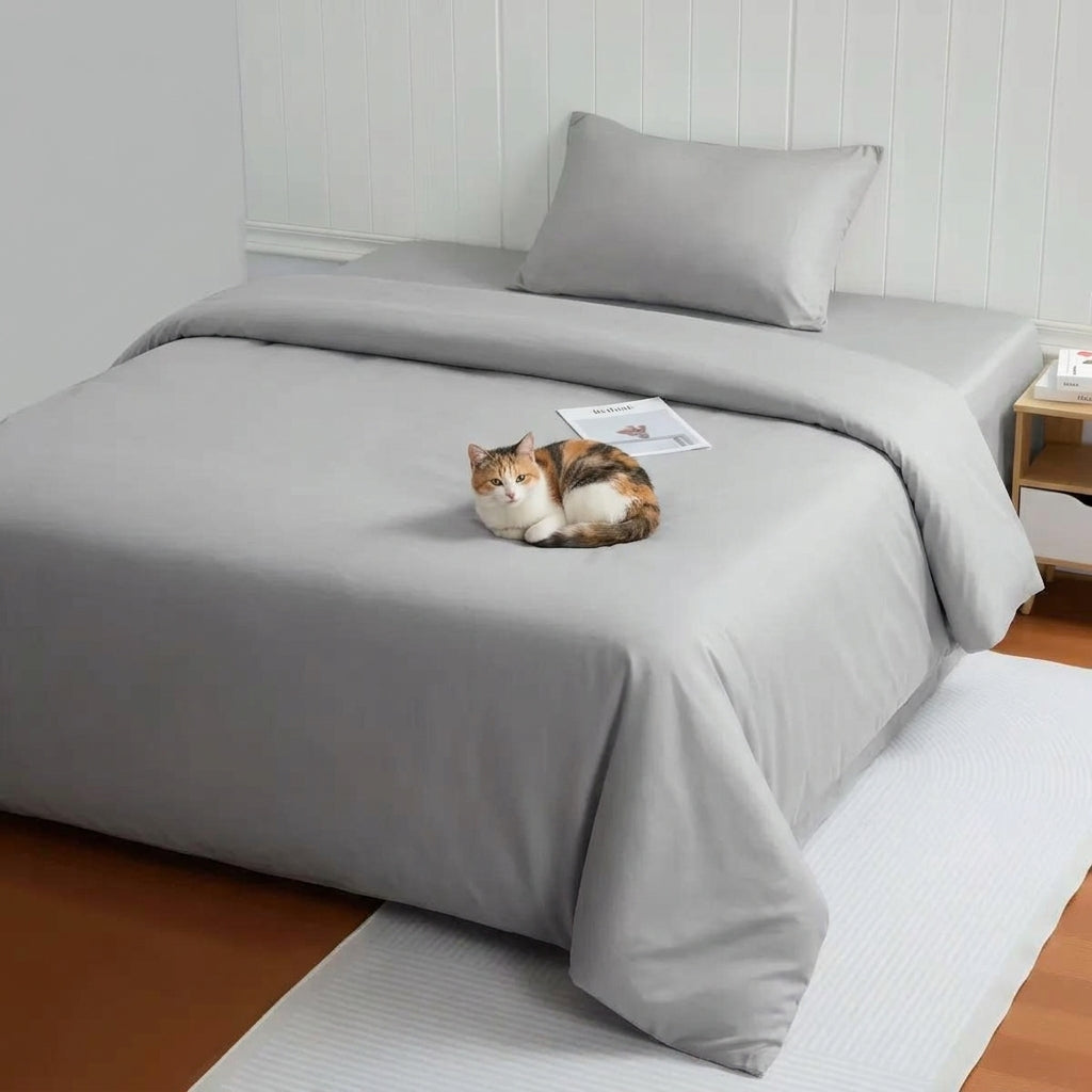 NUGGAL Pet Hair-Resistant Bamboo Duvet Cover – Eco-Friendly Comfort for Pet Owners