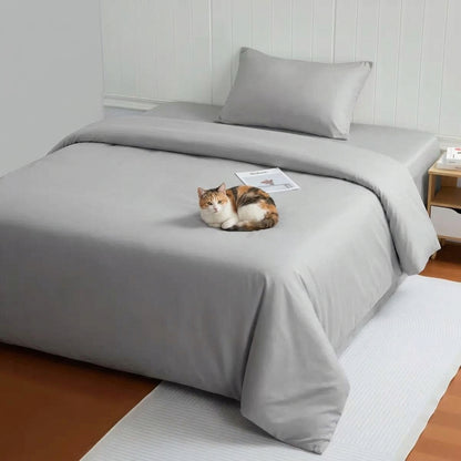 NUGGAL Pet Hair-Resistant Bamboo Duvet Cover – Eco-Friendly Comfort for Pet Owners