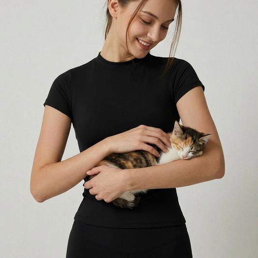 NUGGAL Pet Hair Resistant Ultra-Firming Quick-Dry Active Slim Tee